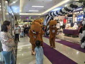 网红小熊男装店,潮流穿搭新地标，打造个性时尚风采