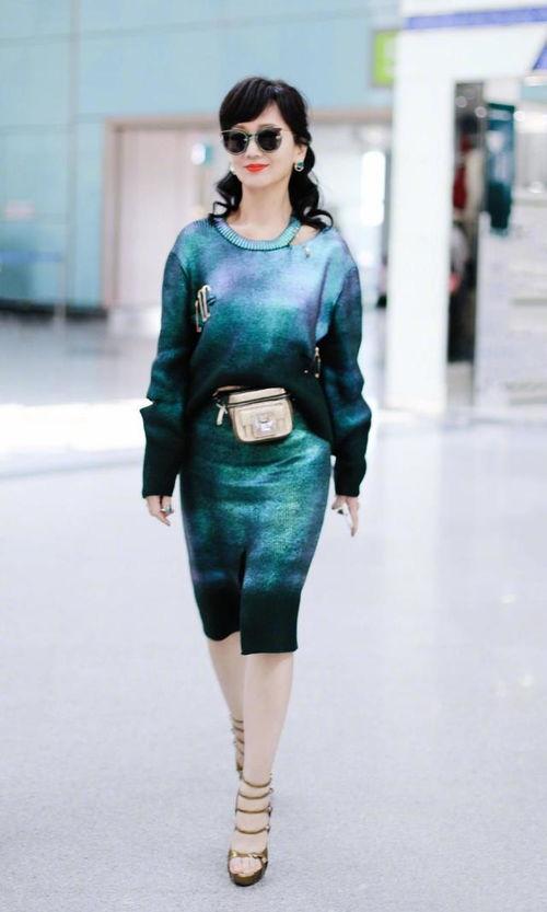 明星渐变色穿搭