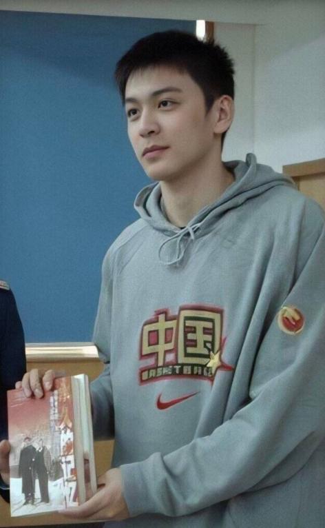 明星帅哥小鲜肉,颜值与才华并存的青春偶像风采